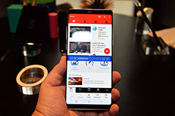 画像ギャラリー No.011のサムネイル画像 / Samsung,ペン入力対応スマートフォン「Galaxy Note8」発表。6.3インチなのに握れる,アスペクト比18.5:9の縦長有機ELパネルを搭載