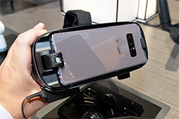 画像ギャラリー No.038のサムネイル画像 / Samsung渾身の新スマートフォン「Galaxy Note8」の実機をチェック。持ちやすさは良好だがゲームでは大きすぎることも