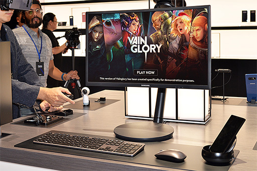 画像ギャラリー No.040のサムネイル画像 / Samsung渾身の新スマートフォン「Galaxy Note8」の実機をチェック。持ちやすさは良好だがゲームでは大きすぎることも