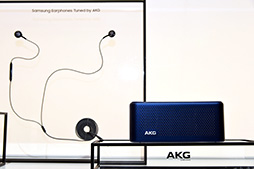 画像ギャラリー No.042のサムネイル画像 / Samsung渾身の新スマートフォン「Galaxy Note8」の実機をチェック。持ちやすさは良好だがゲームでは大きすぎることも