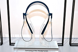 画像ギャラリー No.043のサムネイル画像 / Samsung渾身の新スマートフォン「Galaxy Note8」の実機をチェック。持ちやすさは良好だがゲームでは大きすぎることも