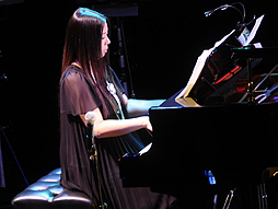 画像集#007のサムネイル/「.hack」シリーズや「ソラトロボ」の楽曲を披露。サイバーコネクトツープロデュースのサウンドユニット「LieN -リアン-」初の単独公演「LieN -リアン- MUSIC LIVE 2014〜Voyage〜」をレポート