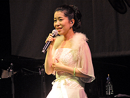 画像集#008のサムネイル/「.hack」シリーズや「ソラトロボ」の楽曲を披露。サイバーコネクトツープロデュースのサウンドユニット「LieN -リアン-」初の単独公演「LieN -リアン- MUSIC LIVE 2014〜Voyage〜」をレポート