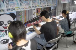 画像ギャラリー No.006のサムネイル画像 / 「Weekender Girl」など新楽曲が初プレイできた,「初音ミク -Project DIVA- f」店頭体験会レポート。開発プロデューサーへの合同インタビューも