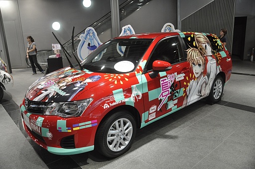 アクア プリウス カローラ フィールダー などが初音ミクとコラボ 39 S Caravan Presents 夏祭り 12 In アムラックス フォトレポート アクア プリウス カローラ フィールダー などが初音ミクとコラボ 39 S Caravan Presents 夏祭り 12 In アムラックス フォトレポート