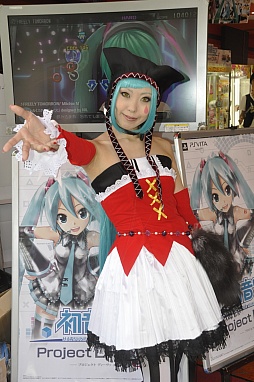 ���������꡼ No.014�Υ���ͥ������ / �ֽ鲻�ߥ� -Project DIVA- f�פ�ȯ�䵭ǰ��������ݡ��ȡ��� ���ʥץ��ǥ塼�����Υߥ˥��󥿥ӥ塼��Ǻ�