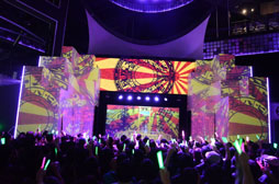 画像ギャラリー No.002のサムネイル画像 / 東京ジョイポリスが初音ミク一色に。「初音ミク -Project DIVA- F × 千本桜 in JOYPOLIS」のメディア向け内覧会をレポート