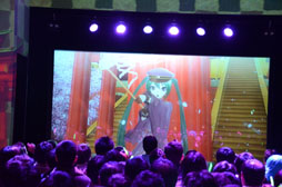 画像ギャラリー No.003のサムネイル画像 / 東京ジョイポリスが初音ミク一色に。「初音ミク -Project DIVA- F × 千本桜 in JOYPOLIS」のメディア向け内覧会をレポート