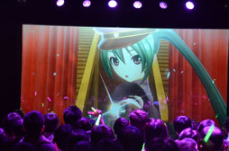 画像ギャラリー No.004のサムネイル画像 / 東京ジョイポリスが初音ミク一色に。「初音ミク -Project DIVA- F × 千本桜 in JOYPOLIS」のメディア向け内覧会をレポート