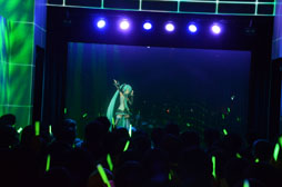 画像ギャラリー No.022のサムネイル画像 / 東京ジョイポリスが初音ミク一色に。「初音ミク -Project DIVA- F × 千本桜 in JOYPOLIS」のメディア向け内覧会をレポート