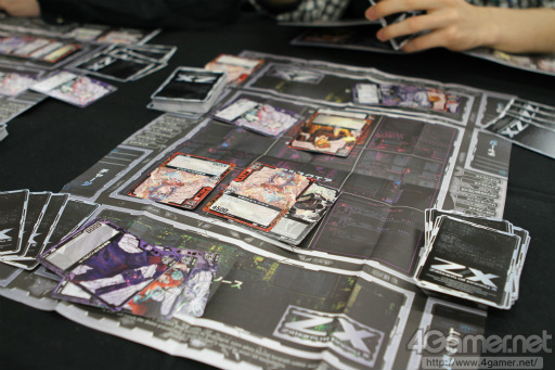 画像ギャラリー No.009のサムネイル画像 / 無料で始められると噂の新作TCG「Z/X」を「カードゲーム感謝祭 2012 春」の会場で実際に遊んでみた