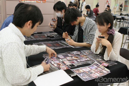 画像ギャラリー No.010のサムネイル画像 / 無料で始められると噂の新作TCG「Z/X」を「カードゲーム感謝祭 2012 春」の会場で実際に遊んでみた