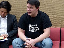 画像ギャラリー No.016のサムネイル画像 / 「クライシス 3」のゲームプロデューサーが本作の魅力を語り尽くす。プロフェット隊長も登場したファン感謝祭の模様をレポート