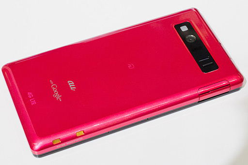画像集#034のサムネイル/5インチのフルHD液晶を搭載する「HTC J butterfly HTL21」が登場。auの2012年冬モデル端末発表会レポート