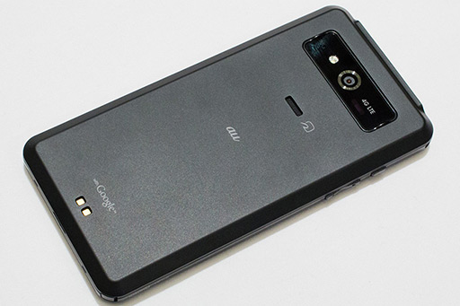 画像集#057のサムネイル/5インチのフルHD液晶を搭載する「HTC J butterfly HTL21」が登場。auの2012年冬モデル端末発表会レポート