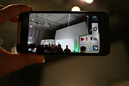 画像ギャラリー No.016のサムネイル画像 / HTC,12月上旬発売予定となる「HTC J butterfly」のプレスイベントを開催。使いやすさを追求したハイエンド端末