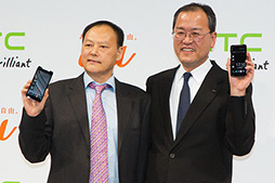 画像ギャラリー No.020のサムネイル画像 / HTC,12月上旬発売予定となる「HTC J butterfly」のプレスイベントを開催。使いやすさを追求したハイエンド端末