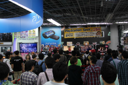 画像ギャラリー No.026のサムネイル画像 / ジゴロモードはZ指定ならではの“エロの様式美”を追求。「KILLER IS DEAD」“完成披露Wイベント”が東京・秋葉原にて開催