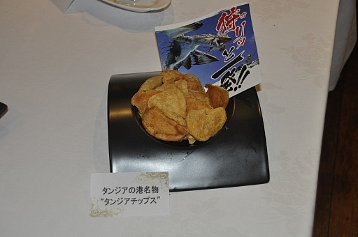 画像ギャラリー No.009のサムネイル画像 / カプコンバーのグランドメニューが7月19日にリニューアル。「アイルーでパズルー」のゲーム大会も行われた試食会をレポート