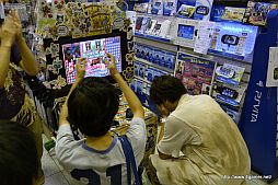 ���������꡼ No.011�Υ���ͥ������ / �֥����롼�ǥѥ��롼���з褬�Ԥ�줿�����ॺ�ޡ���Ǥ�ŹƬ�θ�����ݡ��ȡ��֥ϥ��Ȥ��פ˽б�Ǥ��뤫�⤷��ʤ�ŹƬ�θ����8��7��������Ǽ»� 