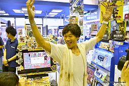 ���������꡼ No.024�Υ���ͥ������ / �֥����롼�ǥѥ��롼���з褬�Ԥ�줿�����ॺ�ޡ���Ǥ�ŹƬ�θ�����ݡ��ȡ��֥ϥ��Ȥ��פ˽б�Ǥ��뤫�⤷��ʤ�ŹƬ�θ����8��7��������Ǽ»� 