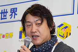 画像ギャラリー No.003のサムネイル画像 / Tカード連動型の携帯電話向けソーシャルゲーム「Tの世界」発表会レポート。名誉オーナーの鈴木奈々さんも登場