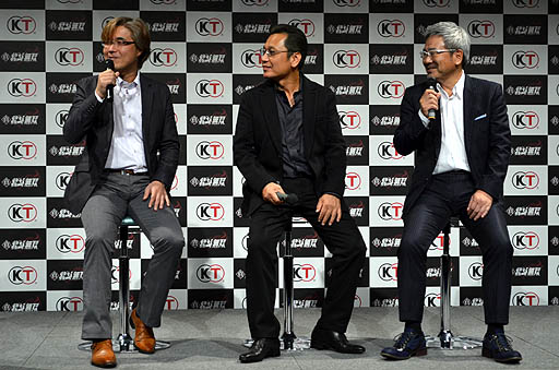 画像ギャラリー No.024のサムネイル画像 / 「真・北斗無双」完成発表会の模様をレポート。原作者の原 哲夫氏や,V6の坂本昌行さん,長野 博さん,井ノ原快彦さんもゲストとして登場