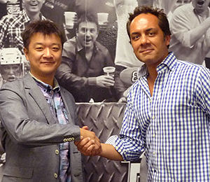 画像ギャラリー No.004のサムネイル画像 / すごいものが上陸しそう。ユークス,米国発の激しくセクシーな人気スポーツ「ランジェリー・フットボール・リーグ」のゲーム化権を獲得