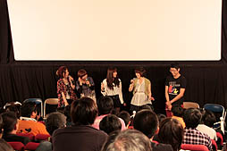 画像ギャラリー No.009のサムネイル画像 / 「シャイニーフェスタ 新作アニメ プレミアム先行上映会」が徳島のマチ★アソビ Vol.9で開催。上映されたアニメは,どのバージョンのものだったのか