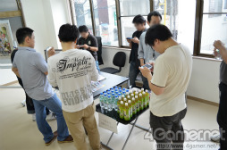 画像ギャラリー No.002のサムネイル画像 / 「円卓の生徒 The Eternal Legend」がいよいよ10月4日に発売。スペシャルゲストも迎えて行われた「EXP Channel」公開放送の模様をレポート