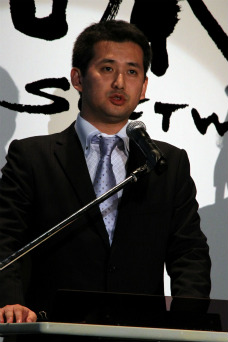 ���������꡼ No.012�Υ���ͥ������ / ����ֿ��ͤȱ�̿��̿�Υѥ�ɥ����פ����ή�Ԥ���ױǲ貽�ޤǡ�20��ǯ��ޤ������ܰ쥽�եȥ�������¿�ͤʥ����󥸤�Ǥ�������ե���󥹤��ݡ���