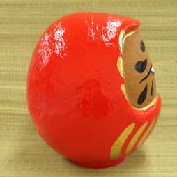 画像ギャラリー No.002のサムネイル画像 / 「おさわり探偵 なめこ栽培キット」の高崎だるまが登場。予約受付中