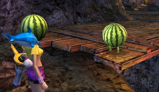 画像ギャラリー No.004のサムネイル画像 / 「アヴァベルオンライン」，期間限定「真夏のスイカ割りイベント」が本日スタート