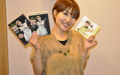 画像ギャラリー No.003のサムネイル画像 / Xbox 360向け「マジてん 〜マジで天使を作ってみた〜」の主題歌,「ミラクルエール!」は2012年10月24日に発売。歌手/声優の長谷川明子さんに楽曲の魅力や収録のエピソードなどを聞いた