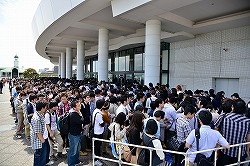 画像ギャラリー No.001のサムネイル画像 / 総勢11名のキャストによる「BLAZBLUE」史上最大のお祭り騒ぎ「ぶるらじH(はいぱー) in パシフィコ横浜 あーくふぇすだよ!公開録音すぺしゃる!!」の模様をレポート