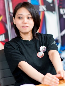 画像集#011のサムネイル/シリーズ再始動を告げるスピンオフ小説「BLAZBLUE ブラッドエッジ エクスペリエンス」。ここから始まる新展開について,森Pと著者・駒尾氏に聞いてきた