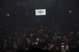 画像ギャラリー No.003のサムネイル画像 / Zepp Tokyoを蒼く染め上げた「BLAZBLUE MUSIC LIVE 2015」をレポート。森利道氏と石渡太輔氏へのインタビューも合わせて掲載