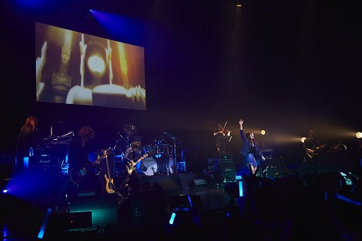 画像ギャラリー No.009のサムネイル画像 / Zepp Tokyoを蒼く染め上げた「BLAZBLUE MUSIC LIVE 2015」をレポート。森利道氏と石渡太輔氏へのインタビューも合わせて掲載