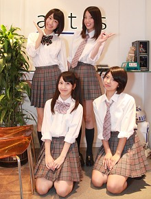 画像ギャラリー No.002のサムネイル画像 / 「メガミエンゲイジ!」のPVでコラボしたアイドルカレッジから,平成8年生まれの女の子達が編集部を訪問。とりあえずいろいろ聞いてみた