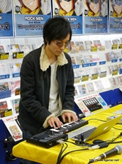 ꡼ No.006 | CDWe are ROCK-MEN2ȯ䵭ǰץΥݡ˥åȡROCK-MENפˤCDȯ䵭ǰ󥹥ȥ饤֤ݡ