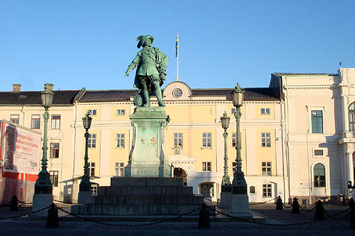 ꡼ No.003 | Paradox InteractiveܼιԵեߡƥ󥰤˻äơMarch of the EaglesסCrusader Kings IIפʤɤγȯԤCEOˡäʹ