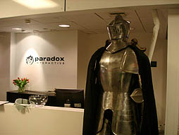 ꡼ No.006 | Paradox InteractiveܼιԵեߡƥ󥰤˻äơMarch of the EaglesסCrusader Kings IIפʤɤγȯԤCEOˡäʹ