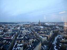 ꡼ No.007 | Paradox InteractiveܼιԵեߡƥ󥰤˻äơMarch of the EaglesסCrusader Kings IIפʤɤγȯԤCEOˡäʹ