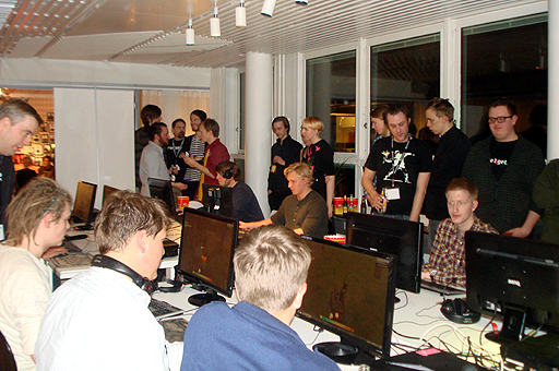 画像ギャラリー No.039のサムネイル画像 / Paradox Interactive本社旅行記。ファンミーティングに参加して,「March of the Eagles」「Crusader Kings II」などの開発者やCEOに,いろいろな話を聞いた