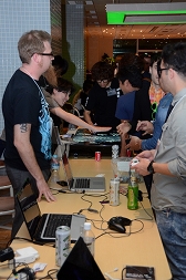 ꡼ No.012 | TGS 2013ϥǥ೫ȯԻٱΤΥߥ˥ƥȡINDIE STREAMפȯɽܥӥ˸ƤλϿդ򳫻