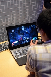 ꡼ No.013 | TGS 2013ϥǥ೫ȯԻٱΤΥߥ˥ƥȡINDIE STREAMפȯɽܥӥ˸ƤλϿդ򳫻