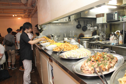 画像ギャラリー No.008のサムネイル画像 / 最新アップデート情報も公開された「『黒い砂漠』拠点接続キャラバン」東京会場をレポート。麥谷氏と榊原あやさんの料理勝負の行方は?