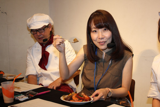 画像ギャラリー No.019のサムネイル画像 / 最新アップデート情報も公開された「『黒い砂漠』拠点接続キャラバン」東京会場をレポート。麥谷氏と榊原あやさんの料理勝負の行方は?