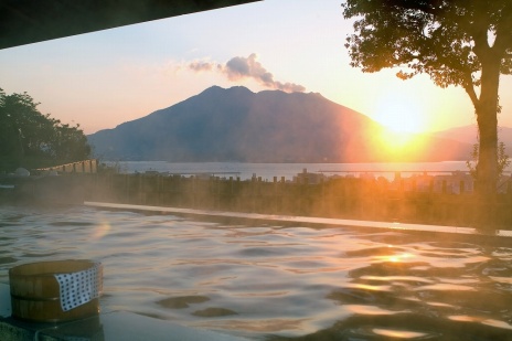 ���������꡼ No.009�Υ���ͥ������ / �ֹ��������ס����åץǡ��ȡֿ����˸��줷���ԥ���ʡפ�����������������ι�Ԥ�������ּ����ꥭ���ڡ���פ򳫺�