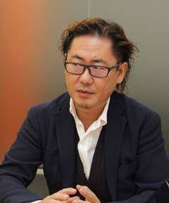 画像ギャラリー No.041のサムネイル画像 / 「黒い砂漠」の新クラス「ミスティック」が編集部に来訪。彼女に見惚れるプロデューサーがこぼした2018年のロードマップを紹介